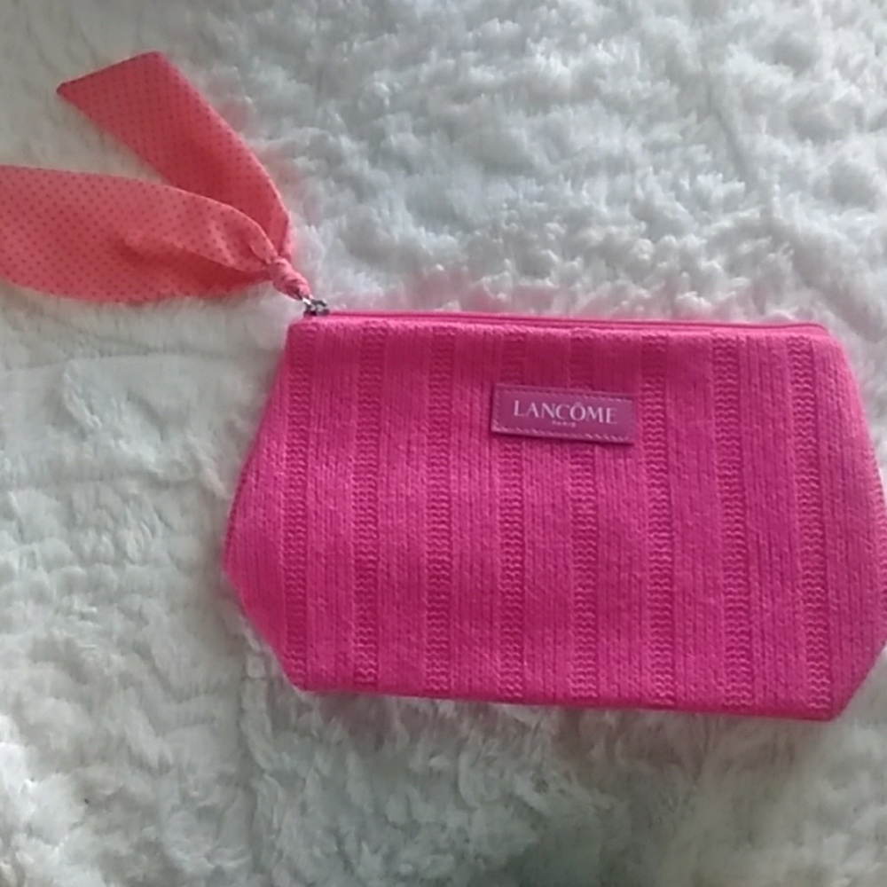 Crochet Lancome makeuo bag